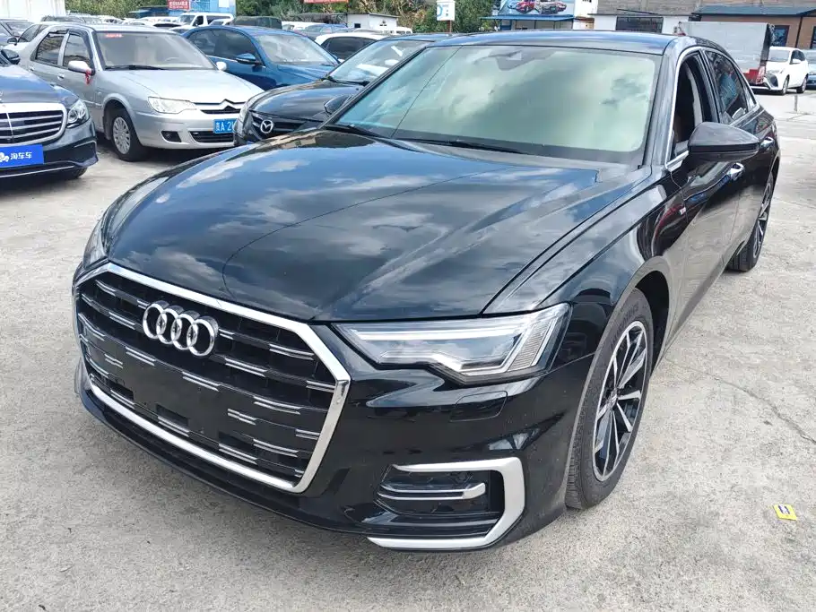 Audi A6L 2019 — фото 1