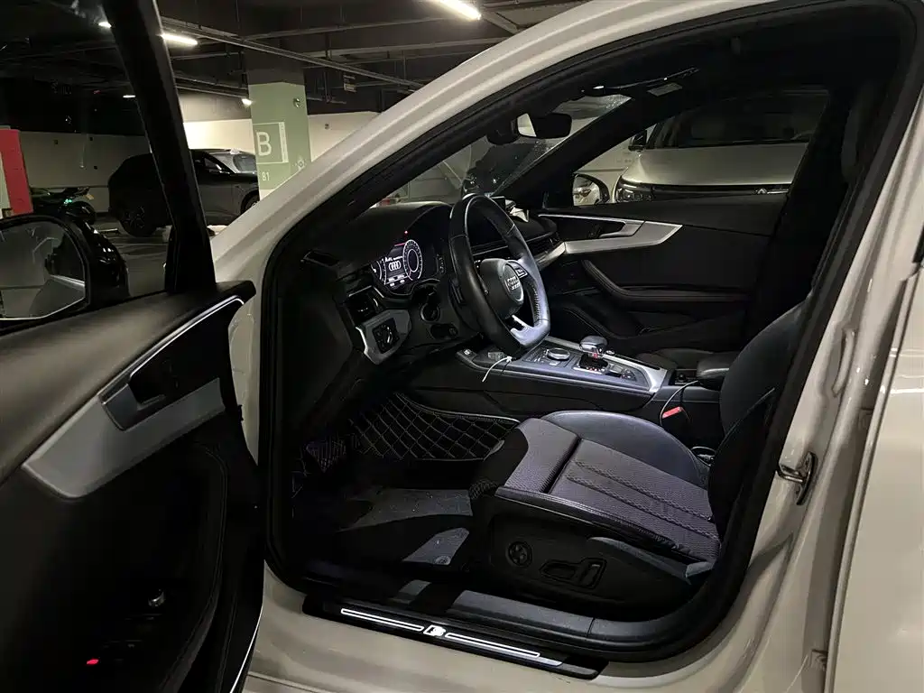 Audi A4L 2019