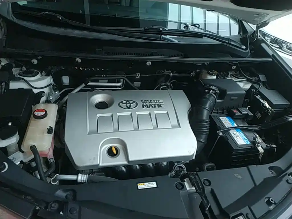 Toyota RAV4 2016 — фото 20
