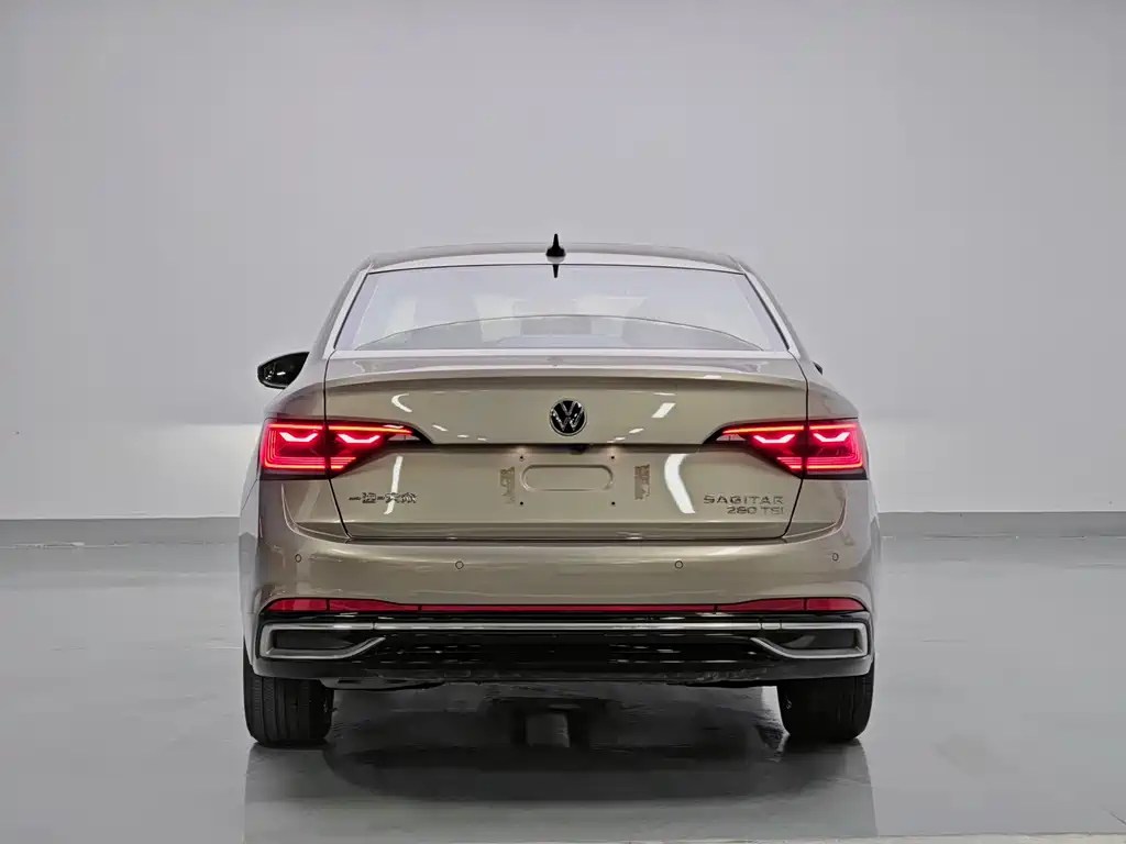 Volkswagen Sagitar 2022