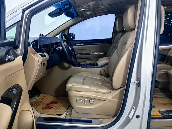 Buick GL8 2021