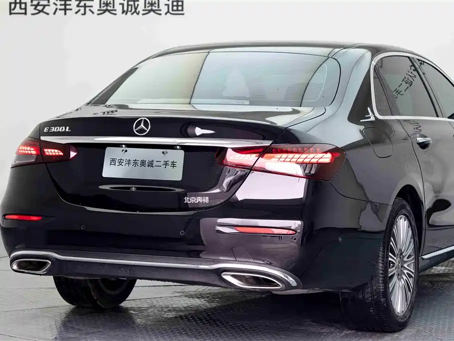 Mercedes-Benz E-Class 2023 — фото 25