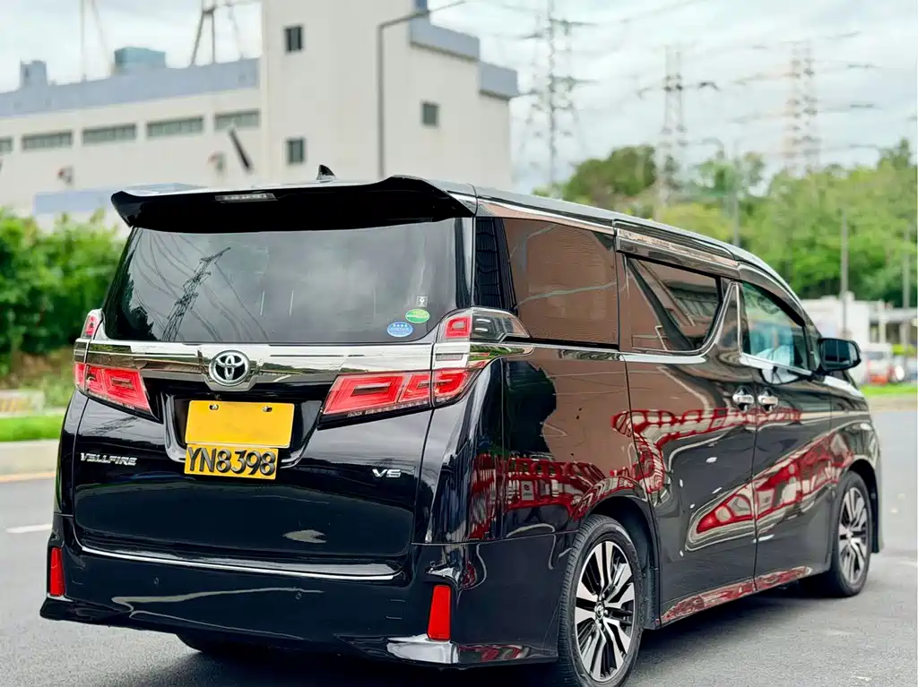 Toyota Vellfire 2019 — фото 15