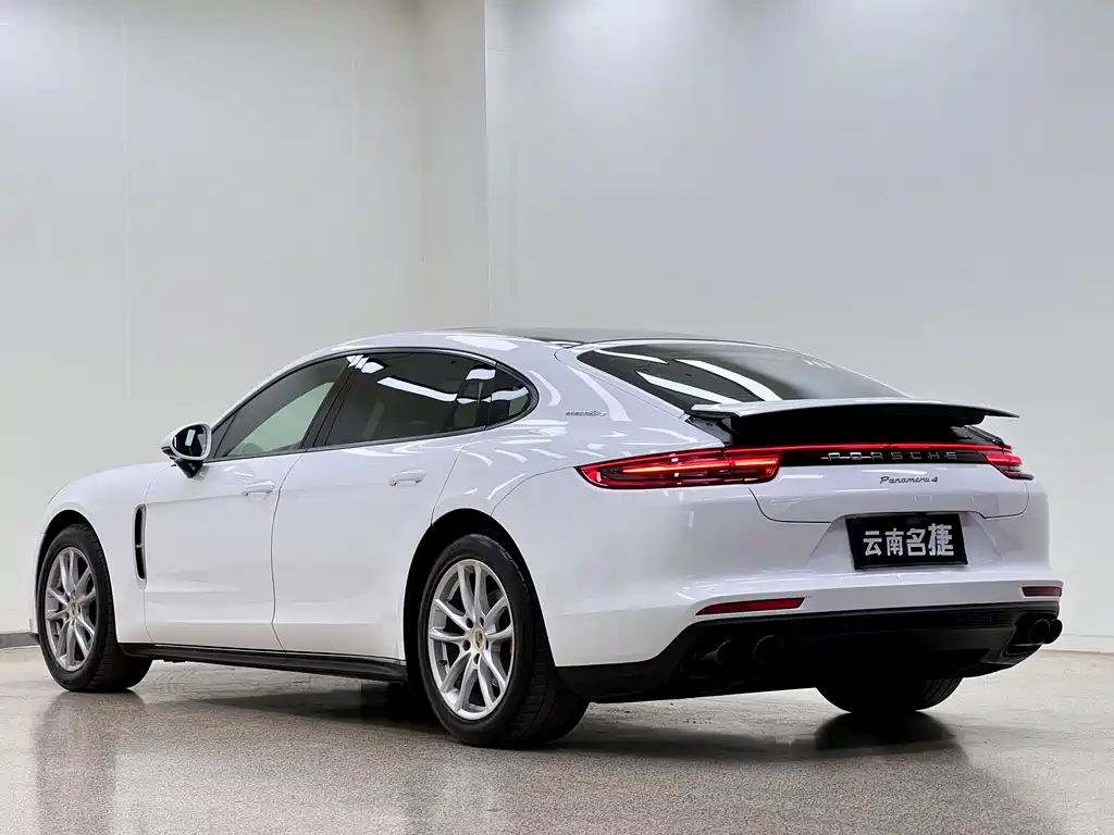 Porsche Panamera 2019 — фото 5
