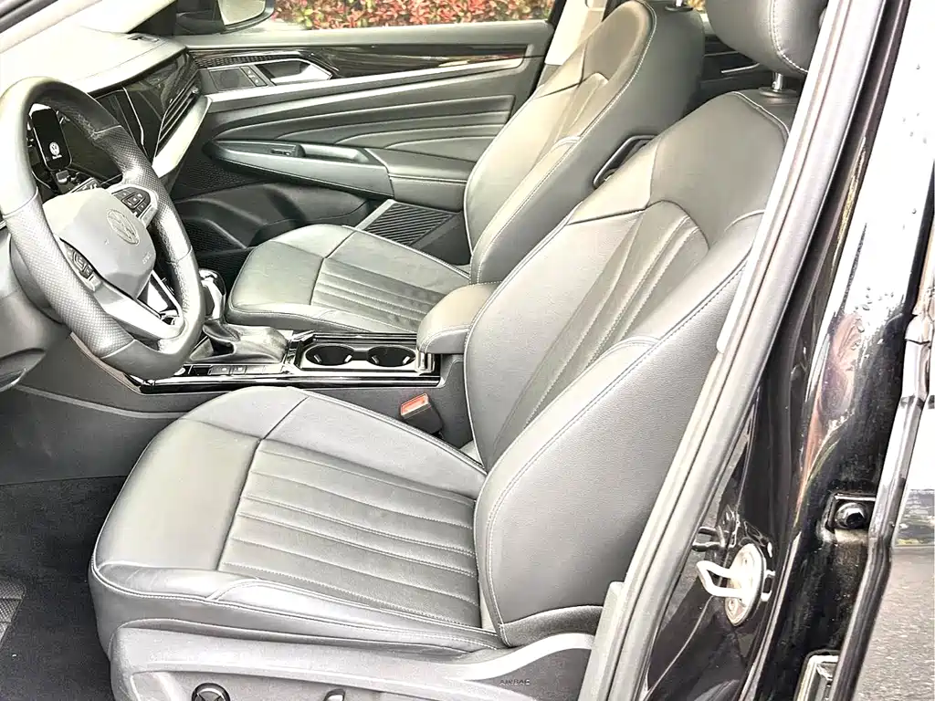 Volkswagen Passat 2022 — фото 7