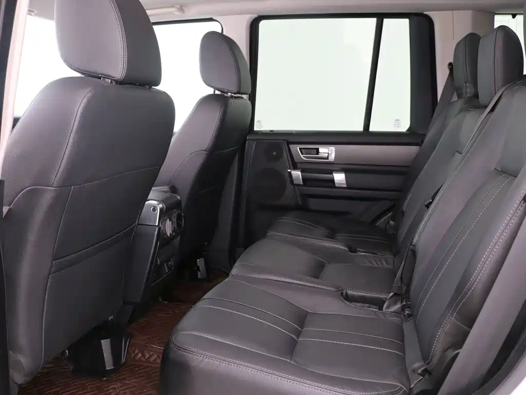 Land Rover Discovery 2015 — фото 6