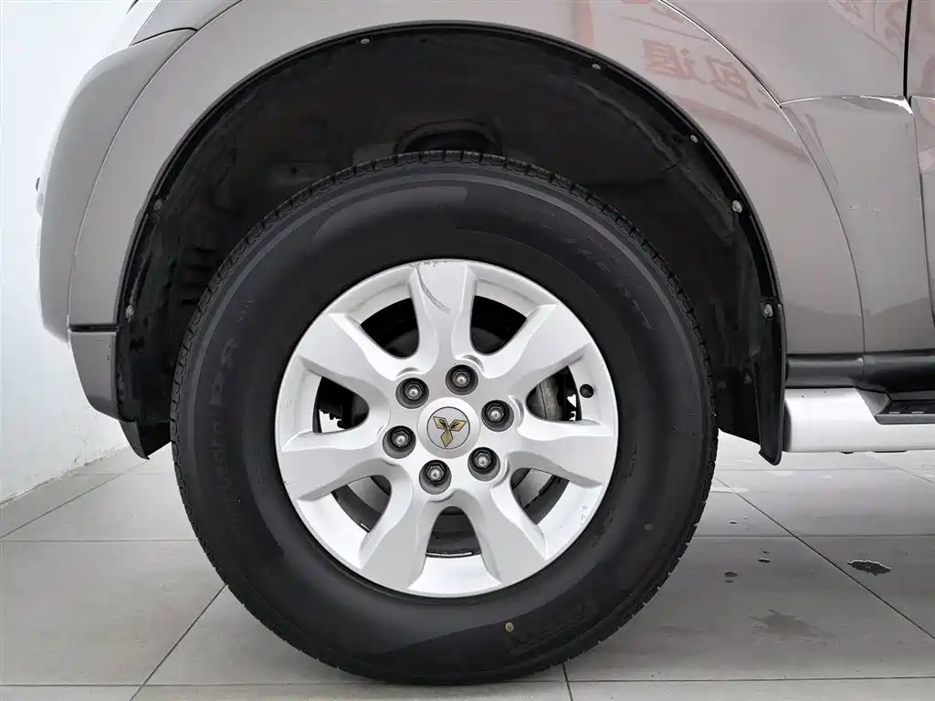Mitsubishi Pajero 2015 — фото 17