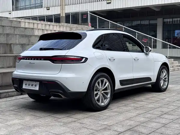 Porsche Macan 2022