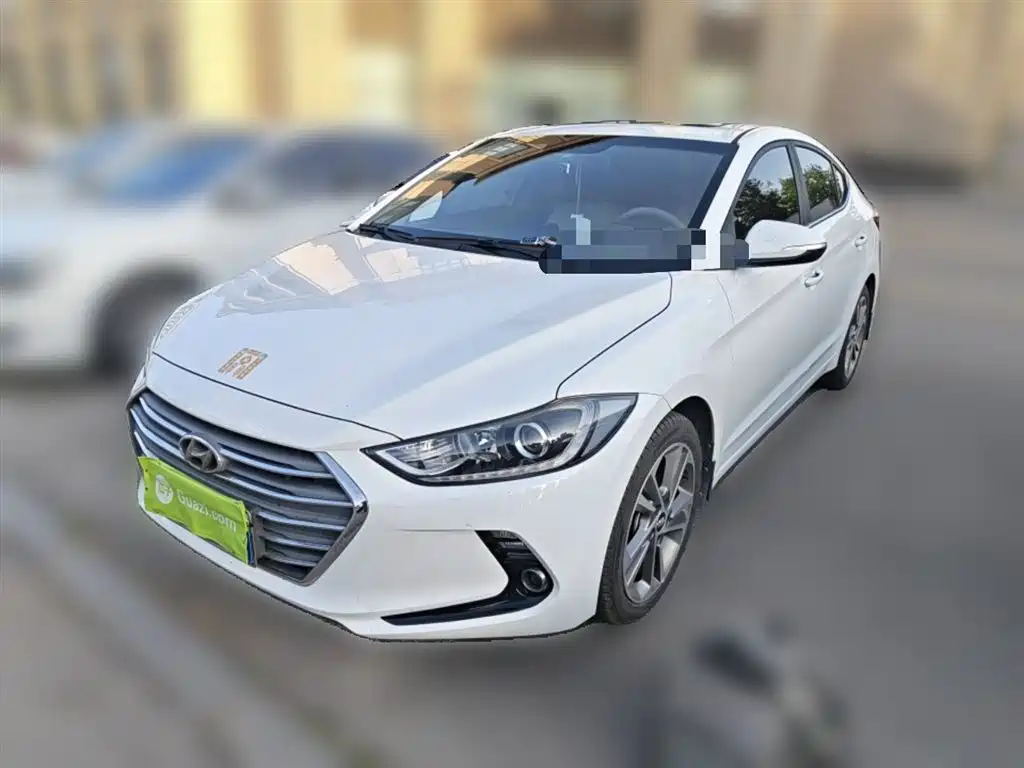 Hyundai Elantra 2017 — фото 1