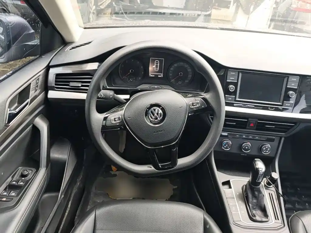 Volkswagen Lavida 2019 — фото 11