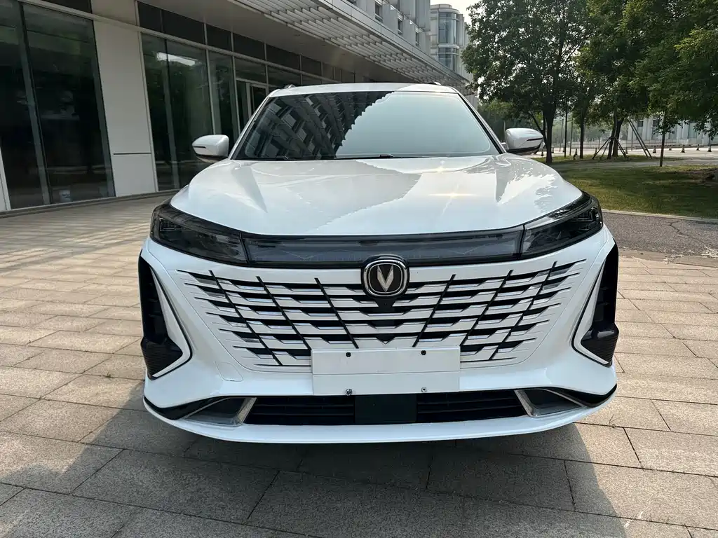 Changan CS75 PLUS 2023 — фото 2