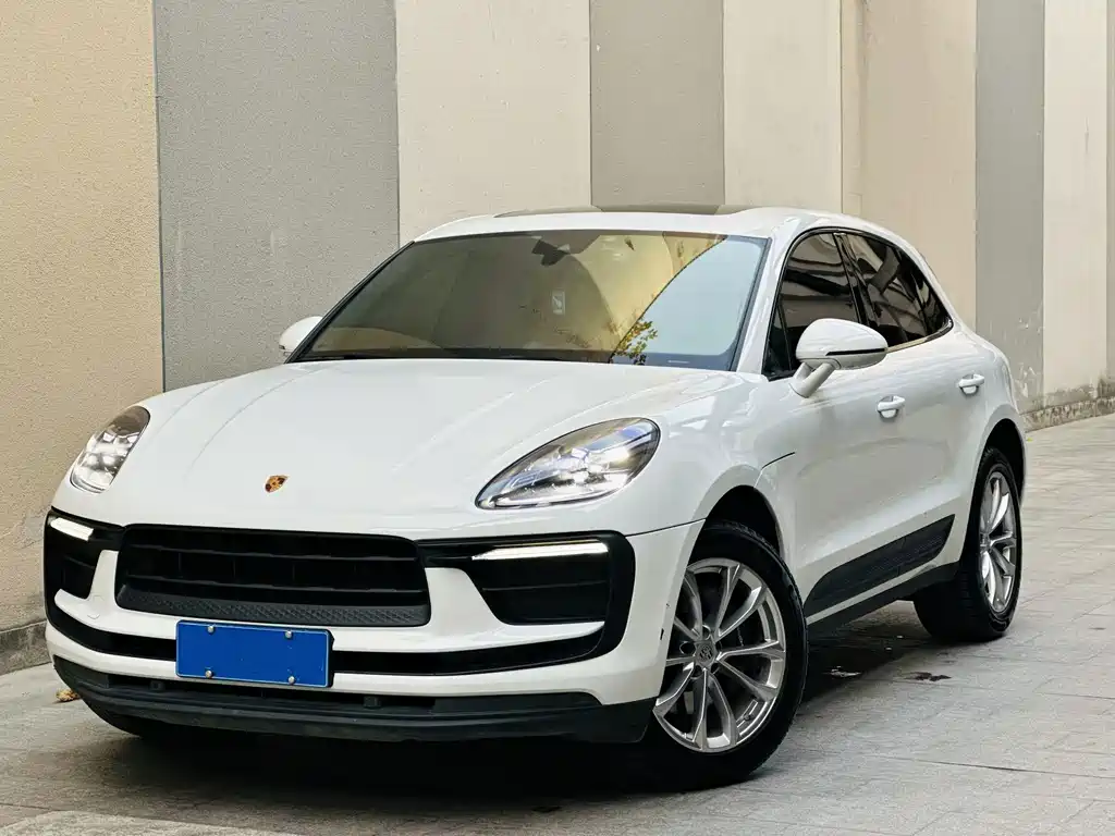 Porsche Macan 2023 — фото 1