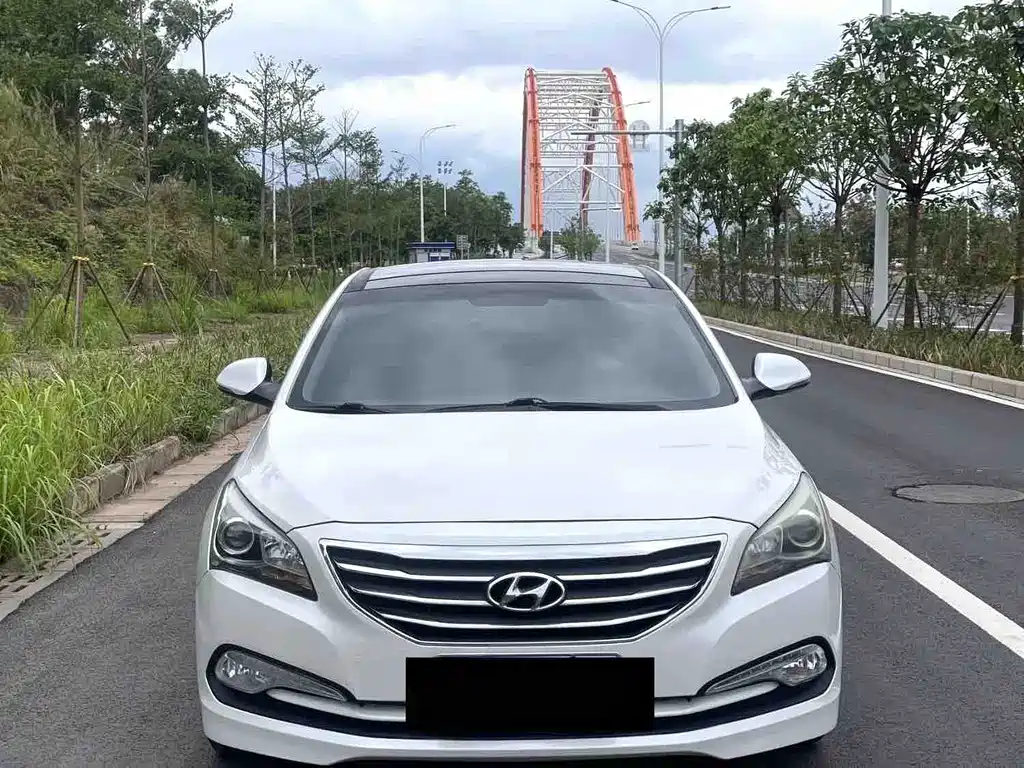 Hyundai Mistra 2015