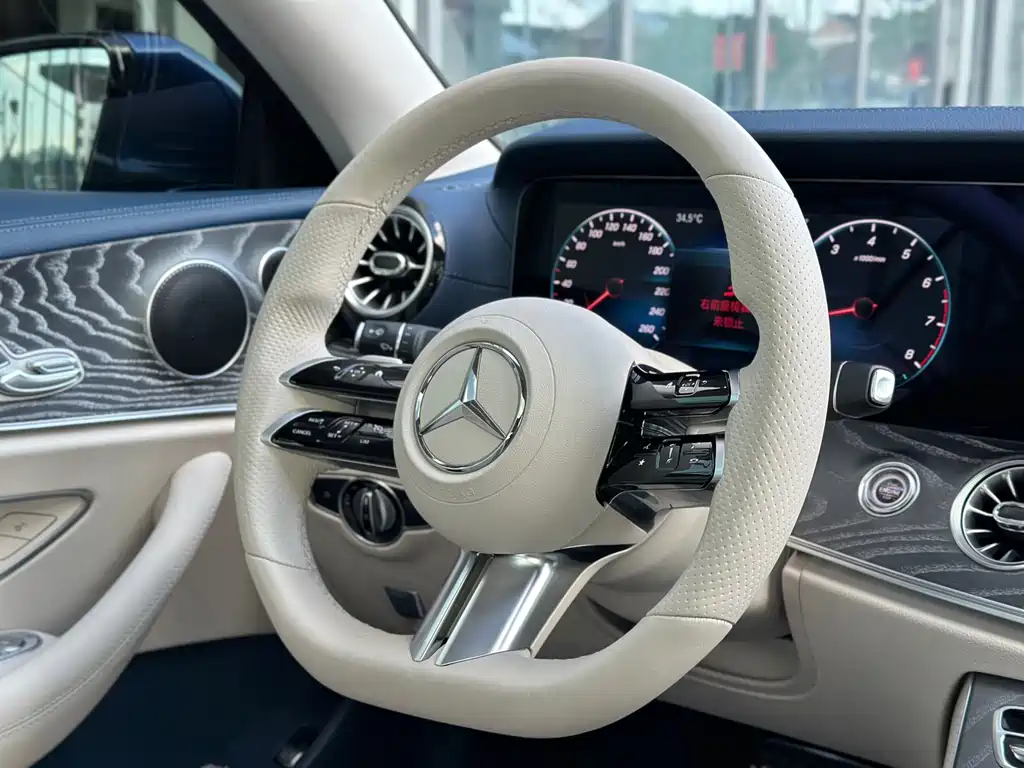 Mercedes-Benz E-Class 2021 — фото 14