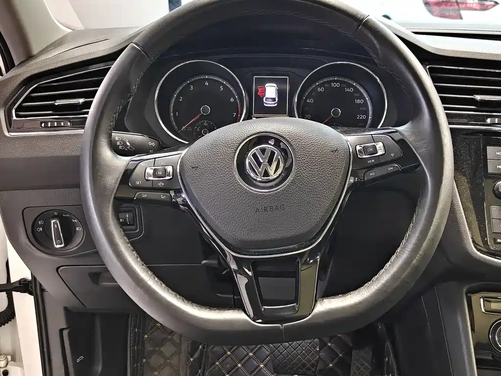 Volkswagen Tiguan L 2019 — фото 13