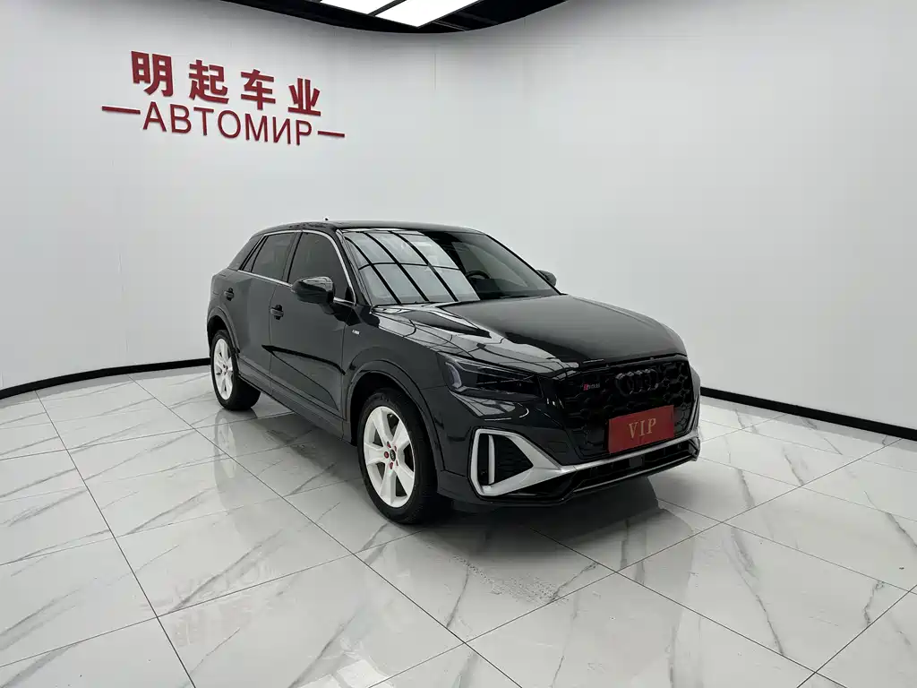 Audi Q2L 2022