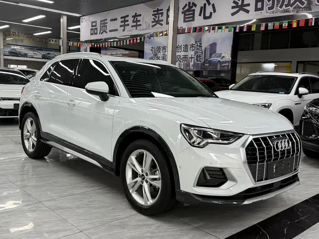 Audi Q3 2022 — фото 3