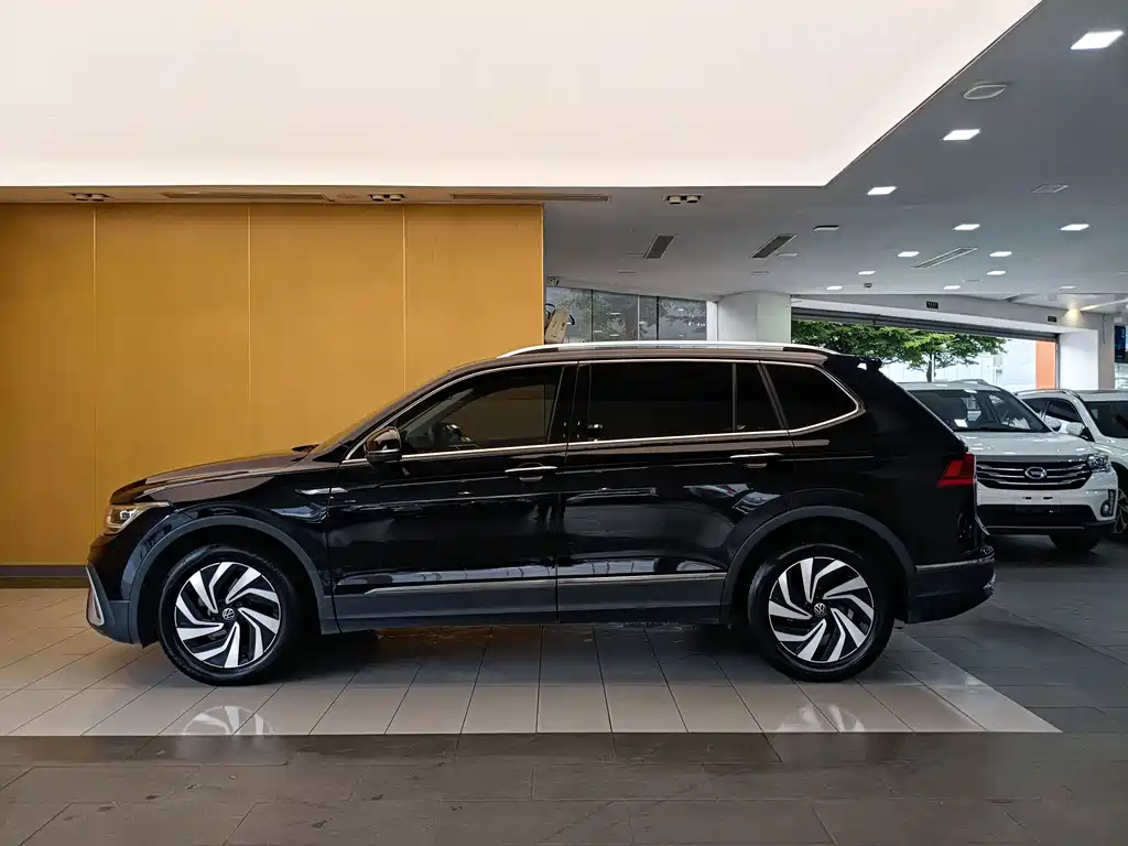 Volkswagen Tiguan L 2022