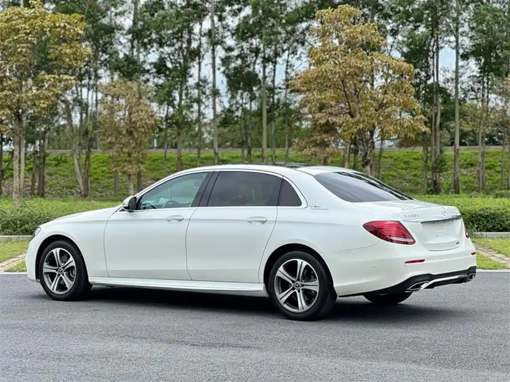 Mercedes-Benz E-Class 2019 — фото 8
