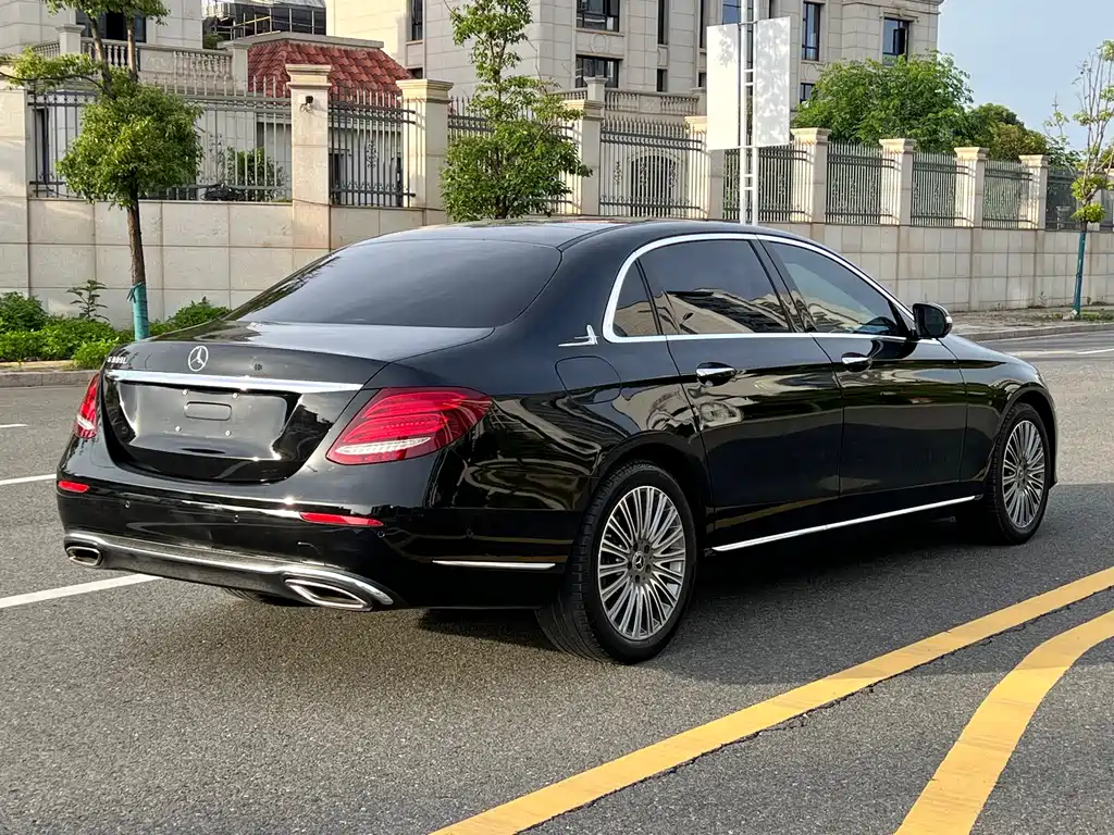 Mercedes-Benz E-Class 2020 — фото 7