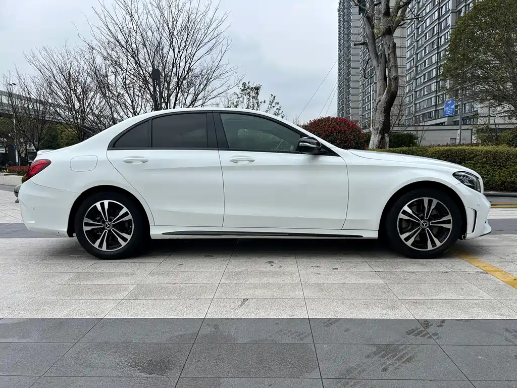 Mercedes-Benz C-Class 2019 — фото 4