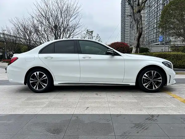 Mercedes-Benz C-Class 2019