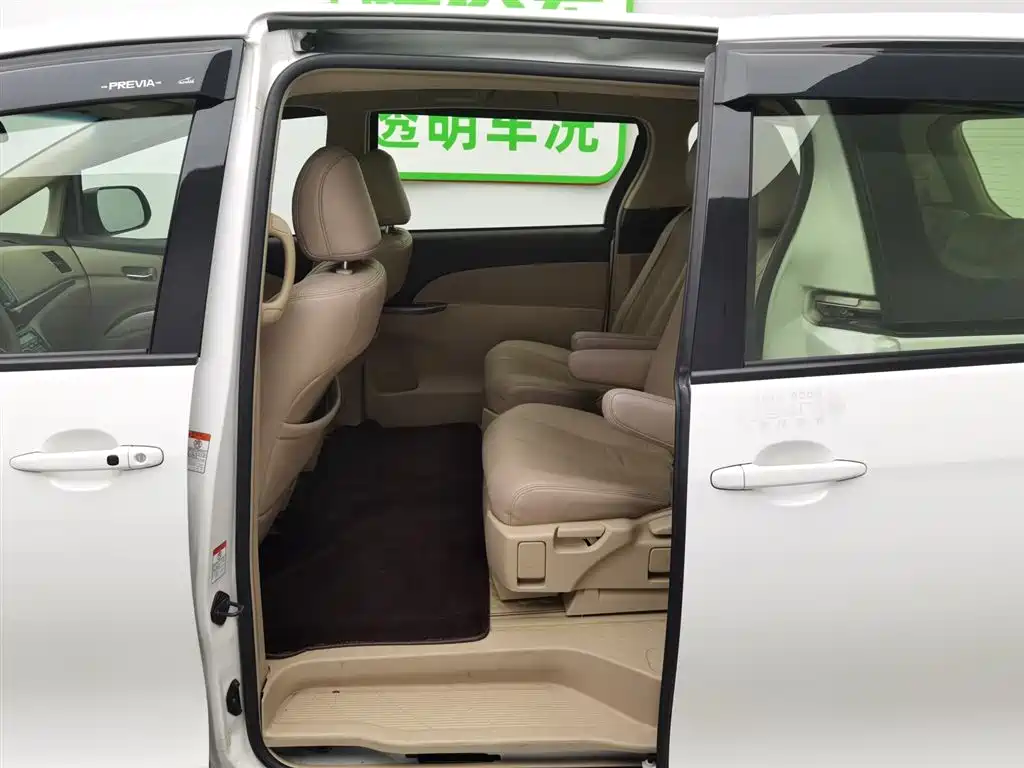 Toyota Previa 2019 — фото 12