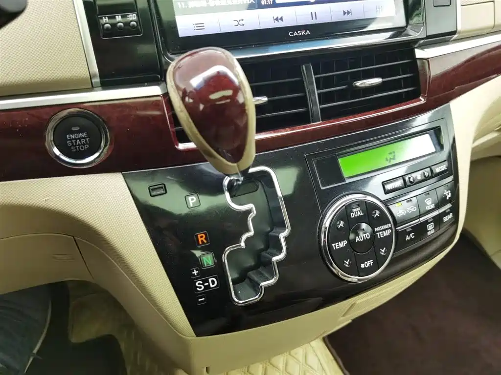 Toyota Previa 2019 — фото 15