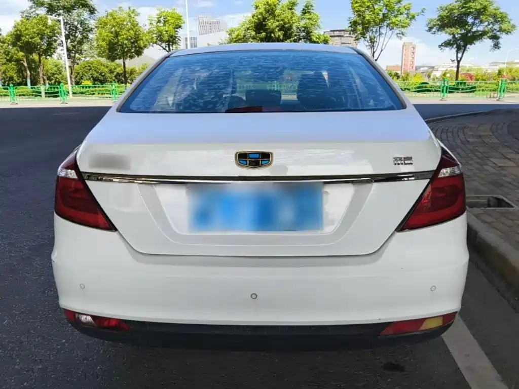 Geely Emgrand 2017