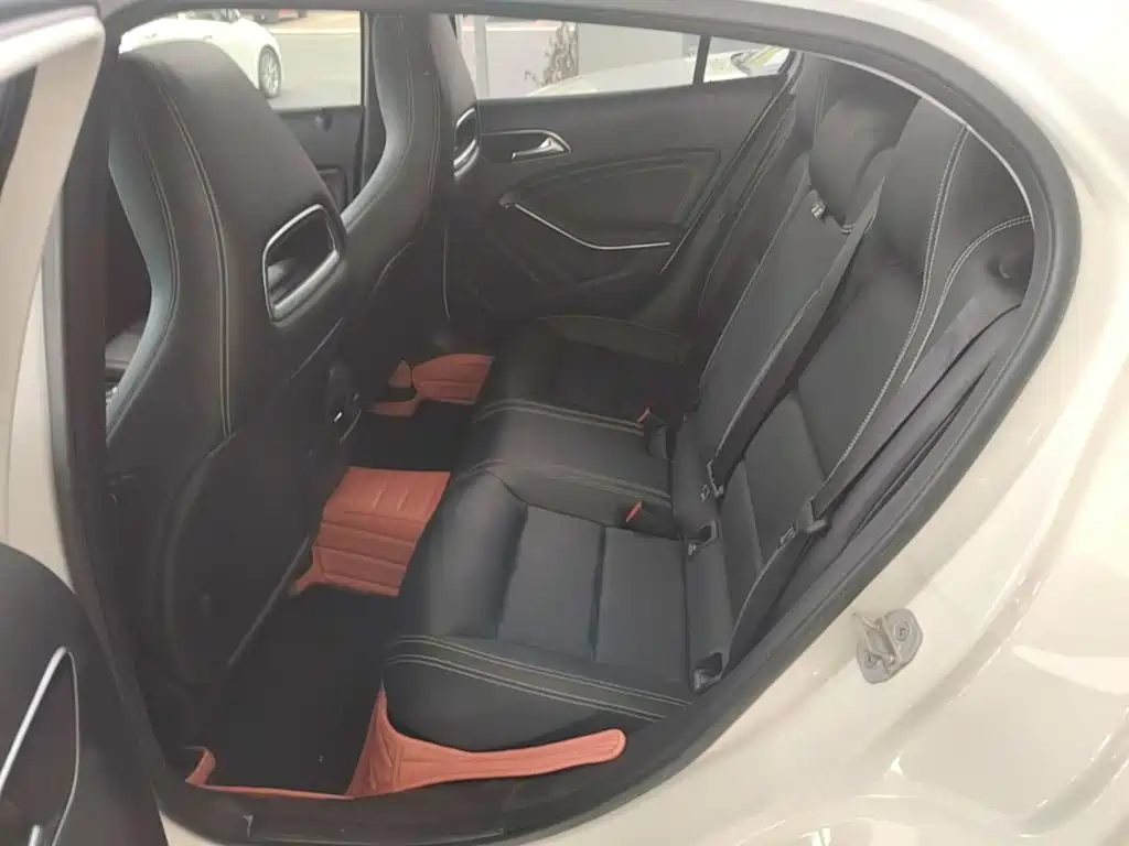 Mercedes-Benz GLA 2017 — фото 17