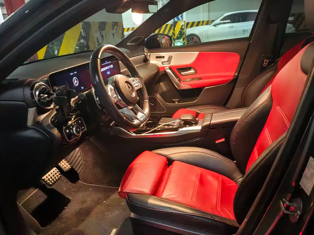 Mercedes-Benz A-Class AMG 2020 — фото 11