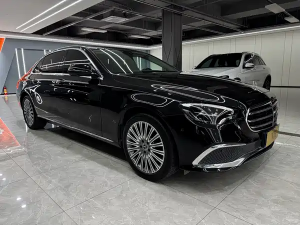 Mercedes-Benz E-Class 2021