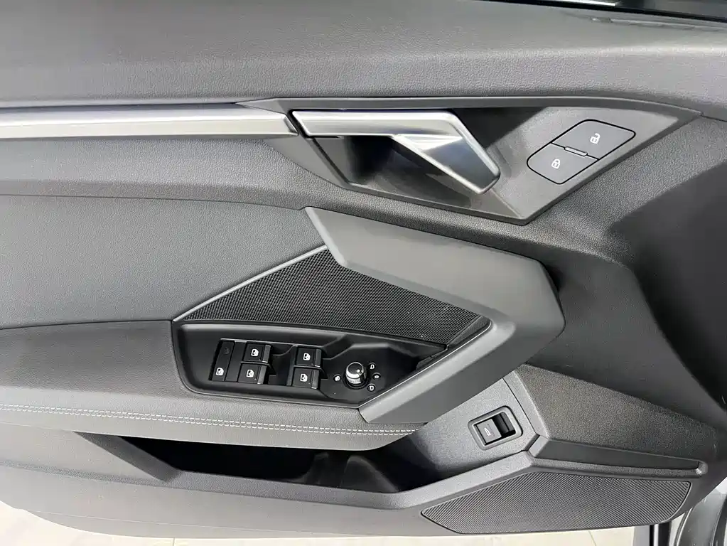 Audi A3 2022 — фото 8
