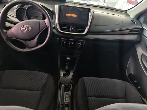 Toyota Yaris L 2019