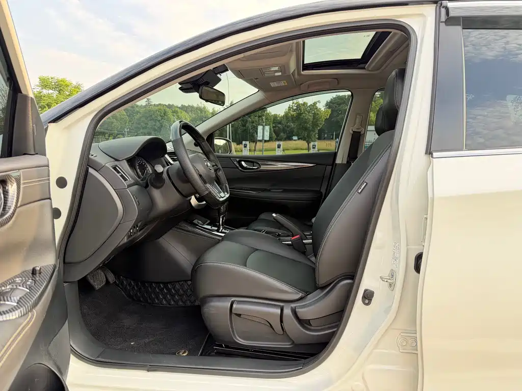 Nissan Tiida 2023