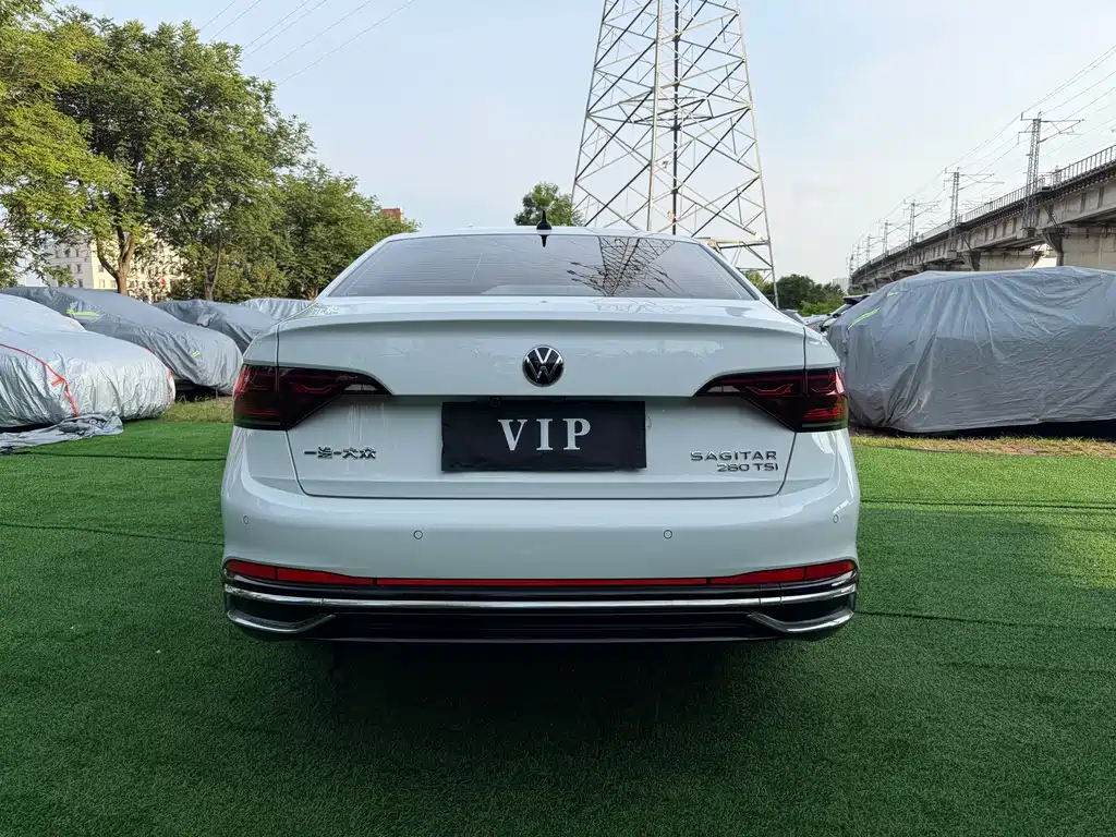 Volkswagen Sagitar 2022