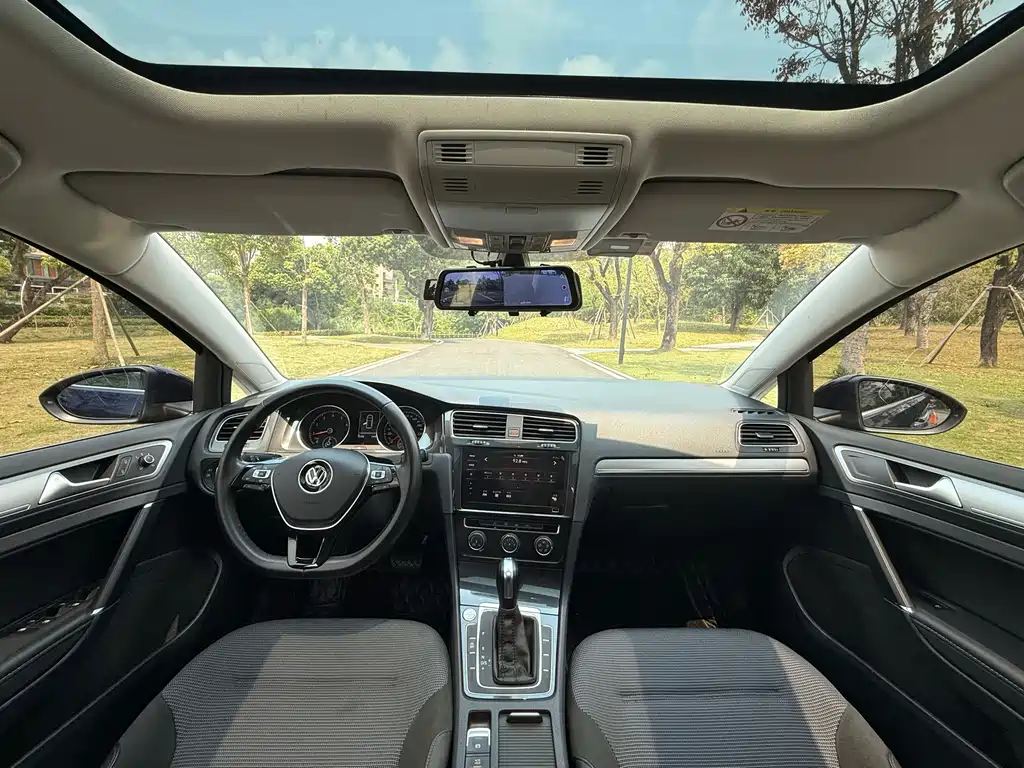Volkswagen Golf 2020