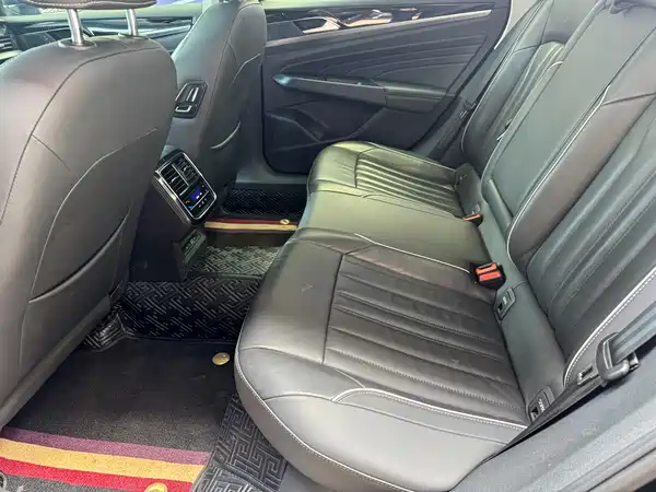 Volkswagen Passat 2023