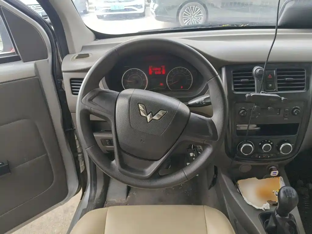 Wuling Rongguang V 2017 — фото 11