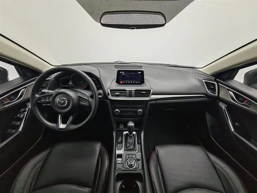 Mazda 3 Axela 2018 — фото 5