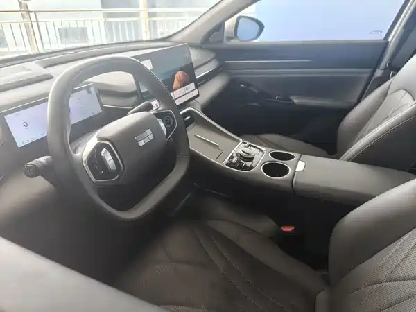 Geely Galaxy L6 2025