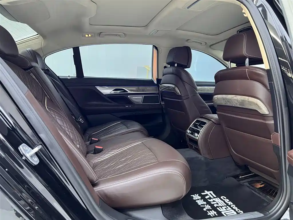 BMW 7 Series 2020 — фото 19