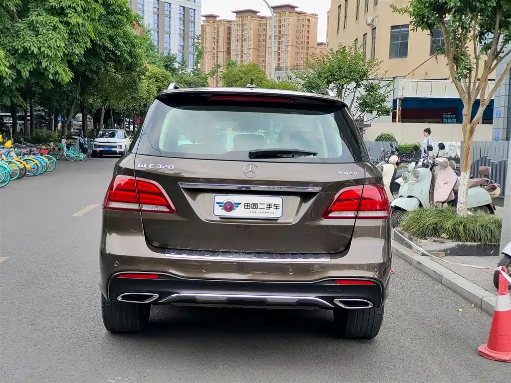 Mercedes-Benz GLE 2016