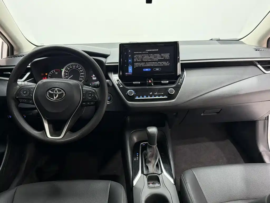 Toyota Corolla 2023 — фото 11