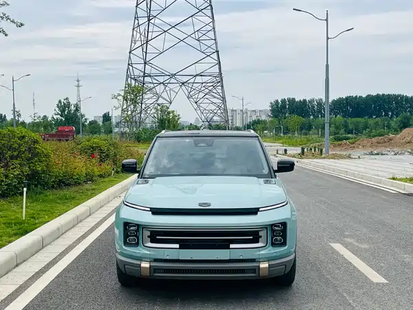 Geely ICON 2023