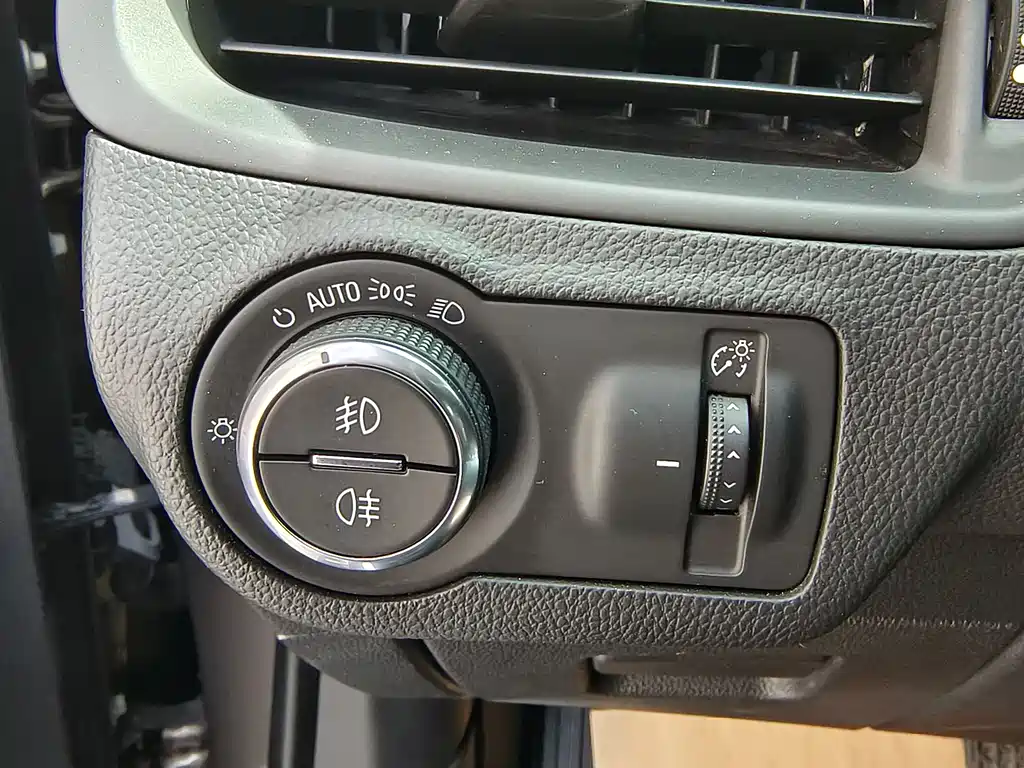 Buick Envision Plus 2016 — фото 16