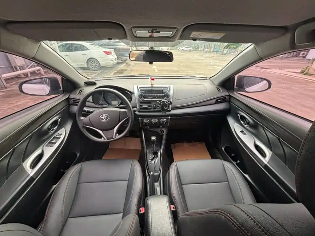 Toyota Yaris L 2016