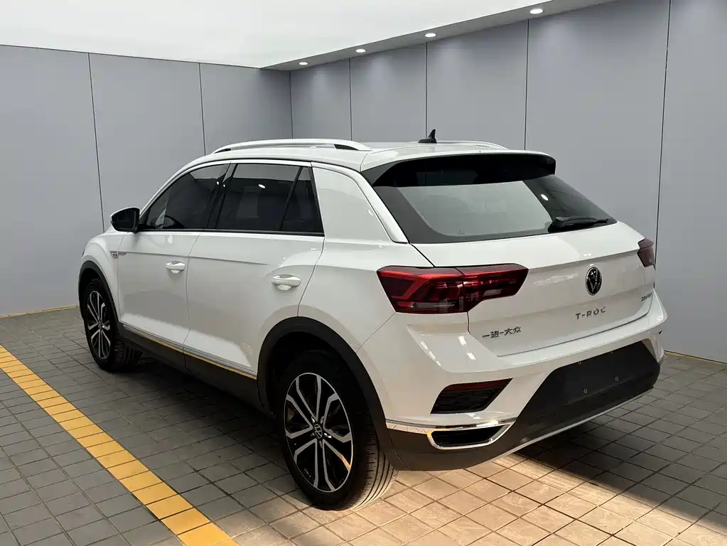 Volkswagen T-Roc 2023