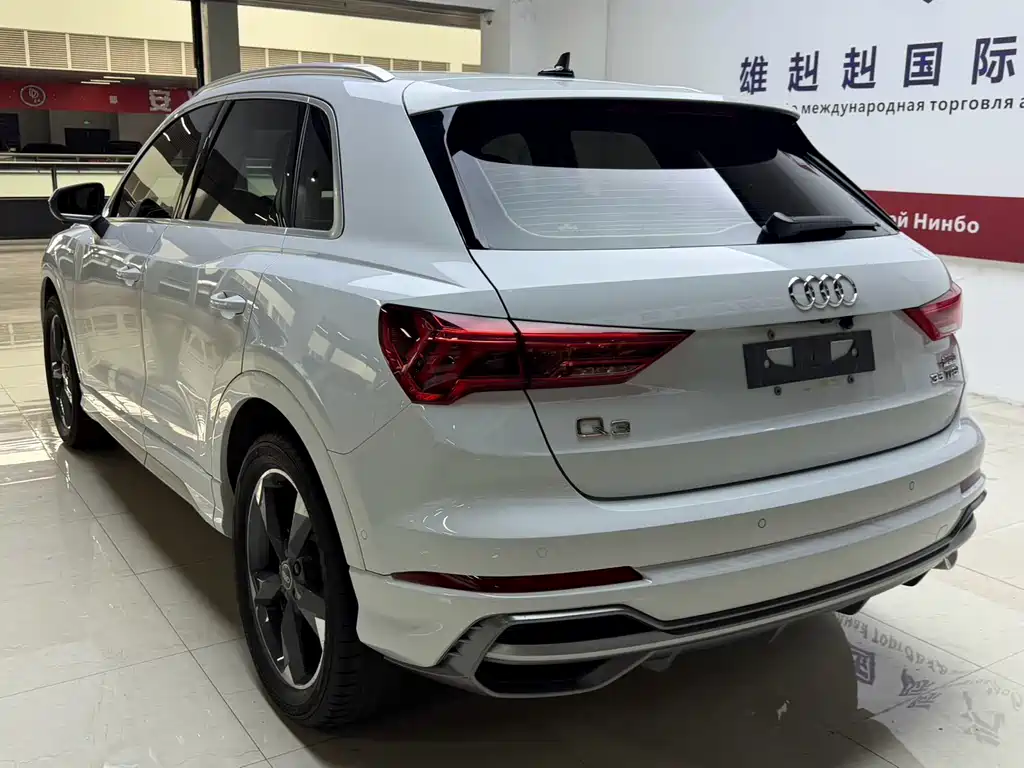 Audi Q3 2022 — фото 20