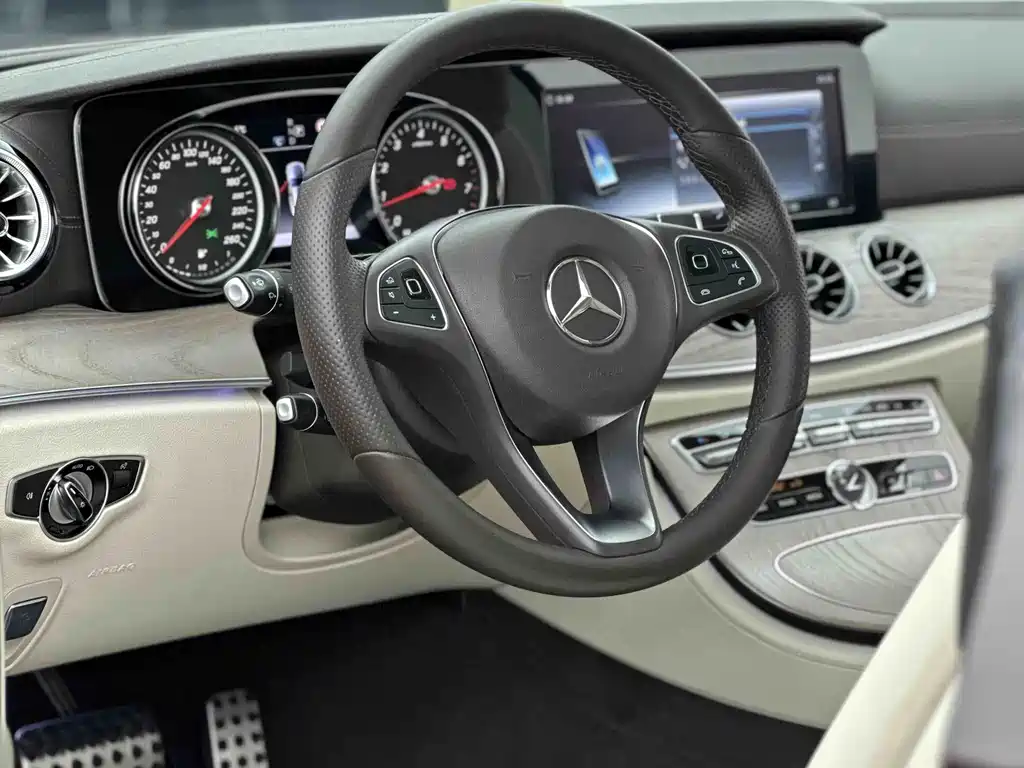 Mercedes-Benz E-Class 2018